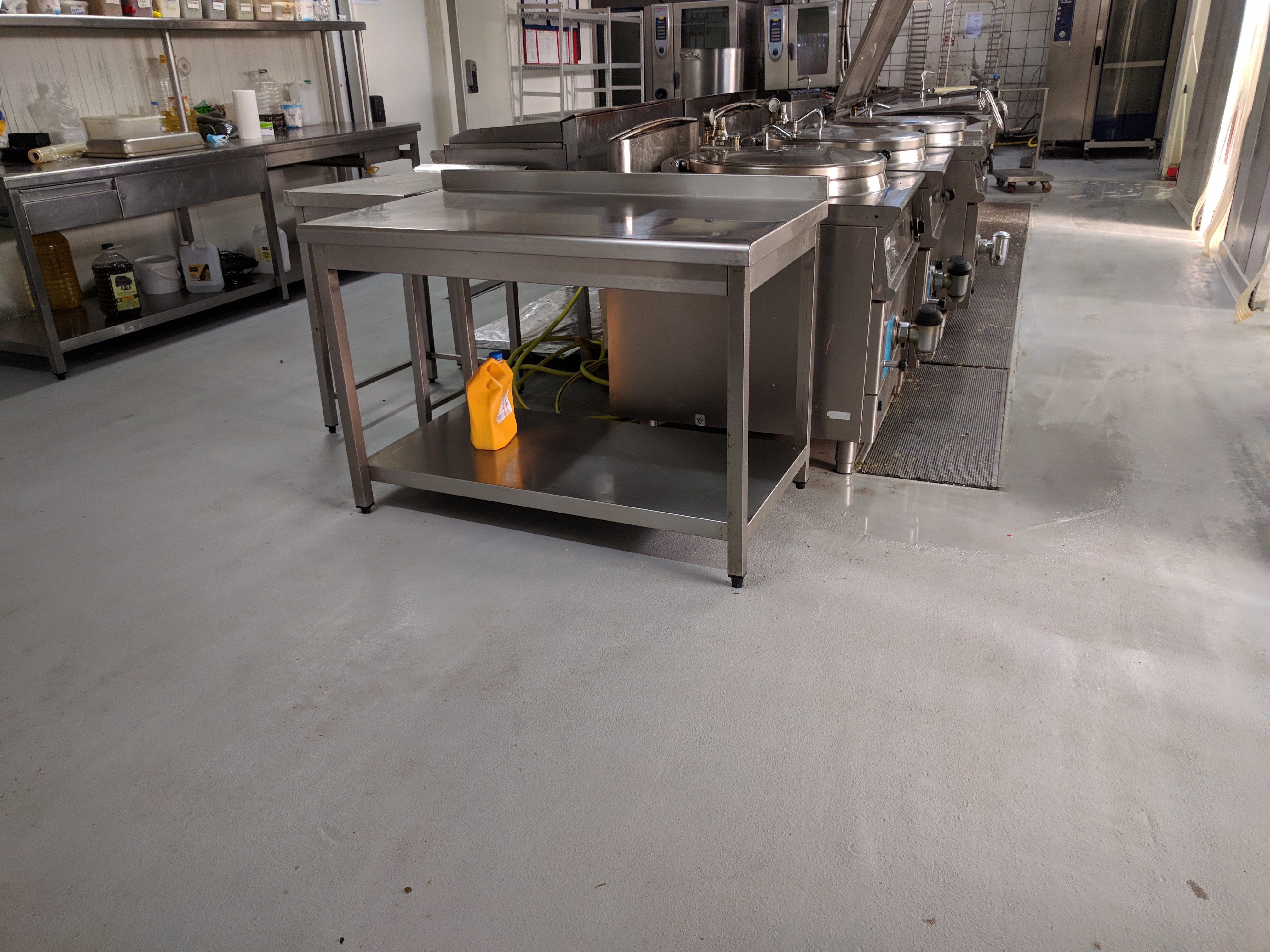 Industrial Flooring for Food Manufacturing: Cleanability, Certification & Chemical Resistance