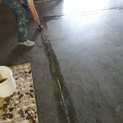 RAPID RESIN - Epoxy Repair screed for joints and damaged floors