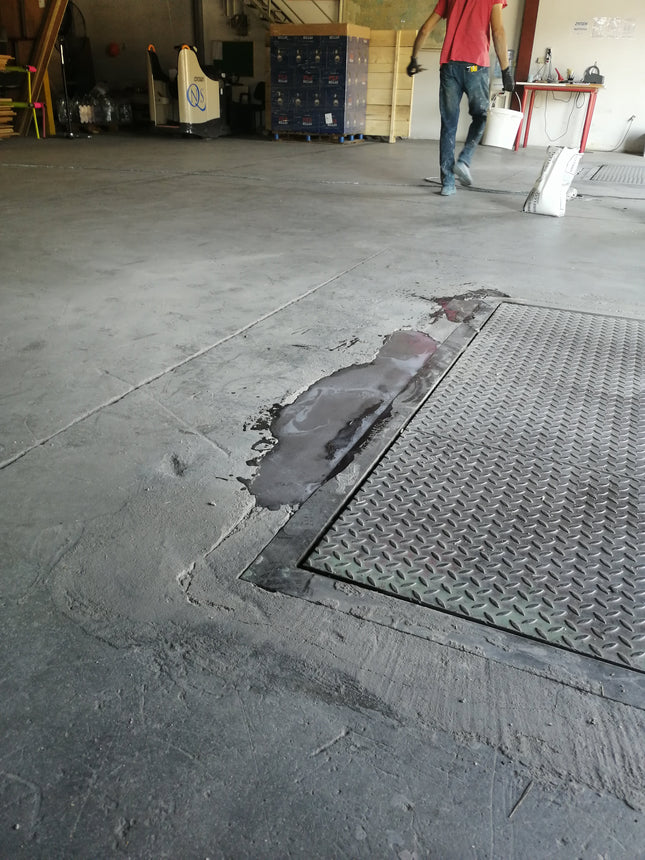 RAPID RESIN - Epoxy Repair screed for joints and damaged floors